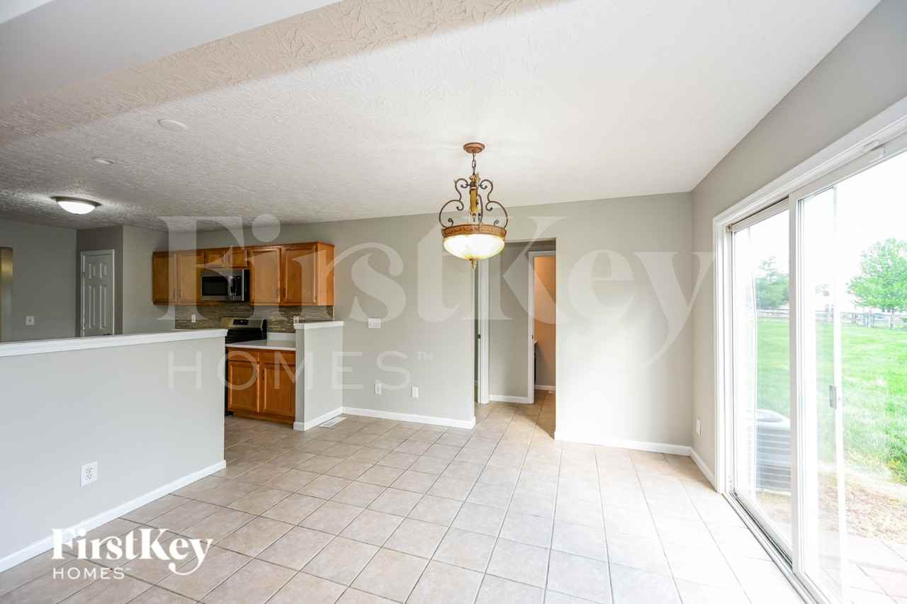 2125 Picketside Dr - Photo 7 of 19