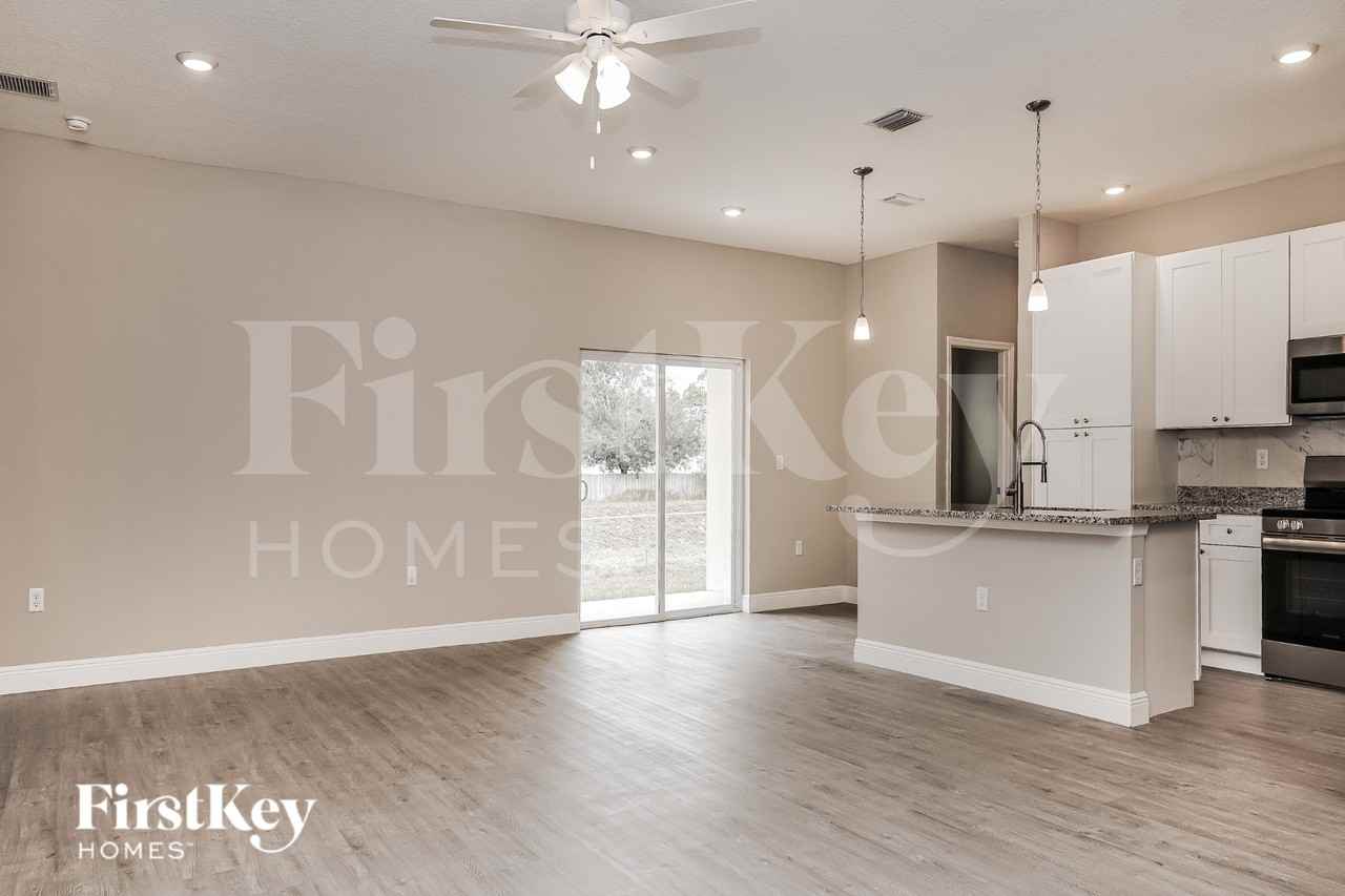 1282 Amelia Ave Sw - Photo 5 of 16