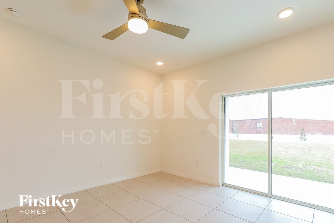 121 Windsor Reserve Dr - Photo 3 of 15