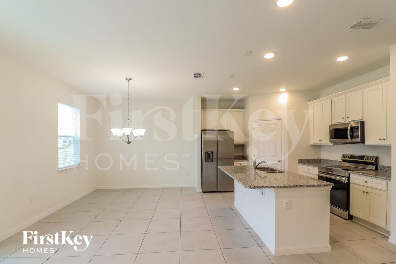 121 Windsor Reserve Dr - Photo 6 of 15