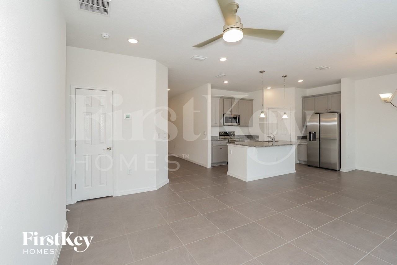 303 Corbel Ln - Photo 2 of 15