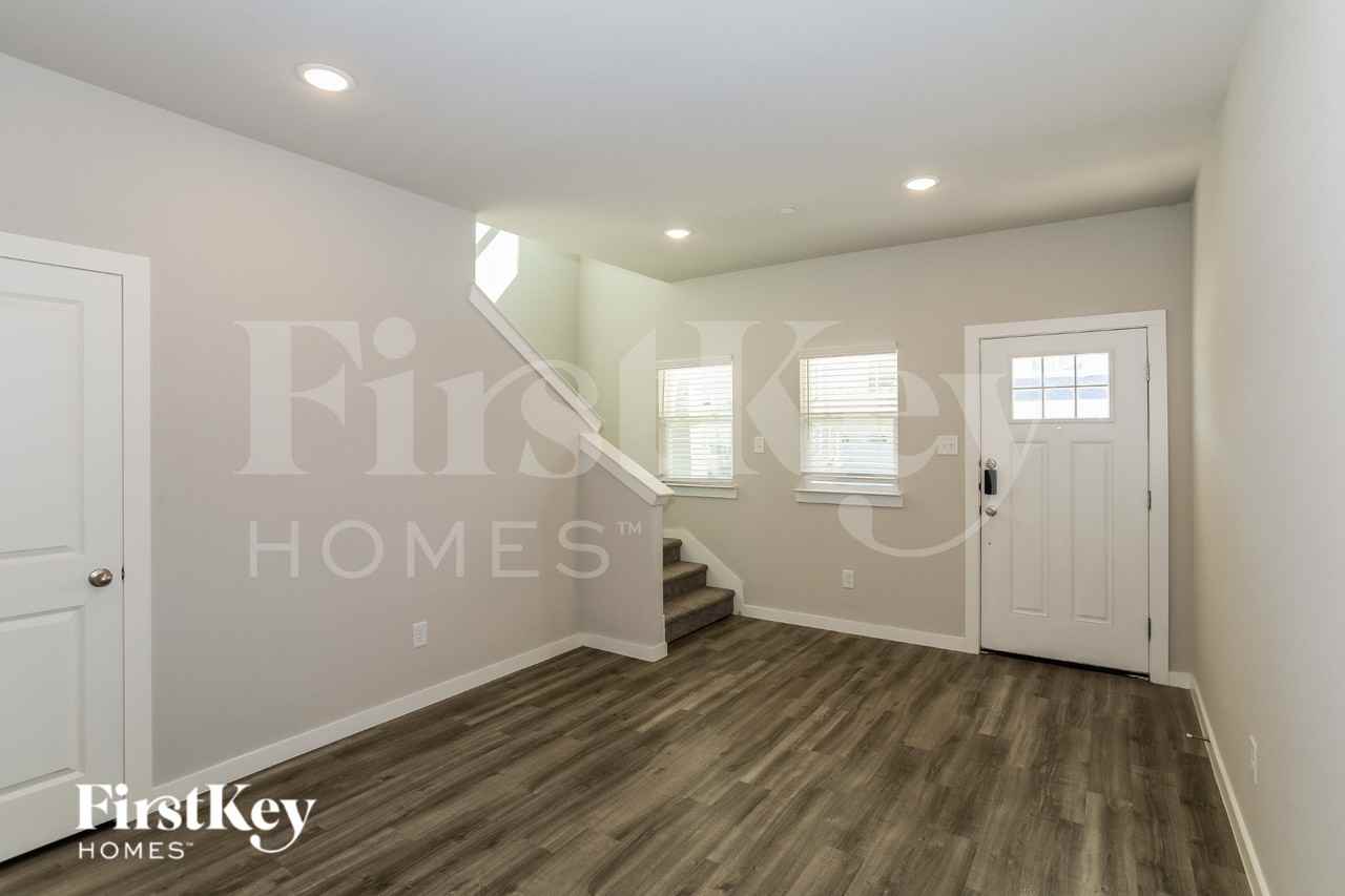 619 Ava Trl - Photo 2 of 19