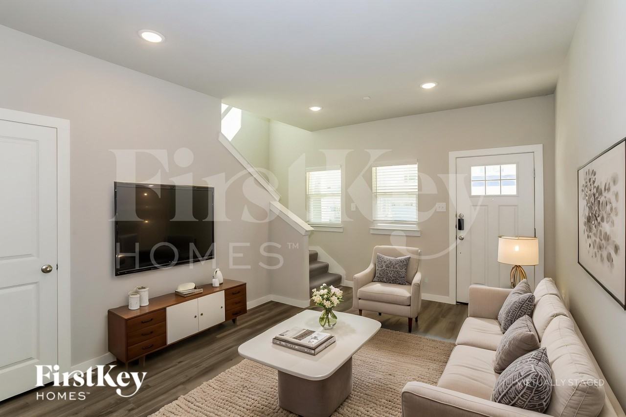 619 Ava Trl - Photo 3 of 19