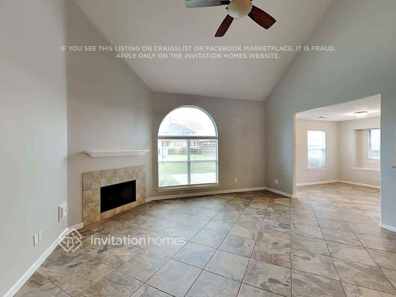 11223 S Country Club Green Dr - Photo 5 of 27