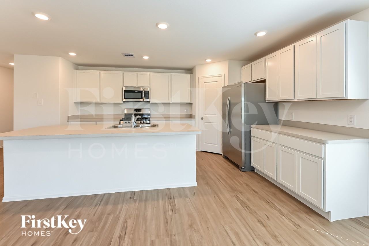 24215 Becker Hollow Ln - Photo 6 of 15
