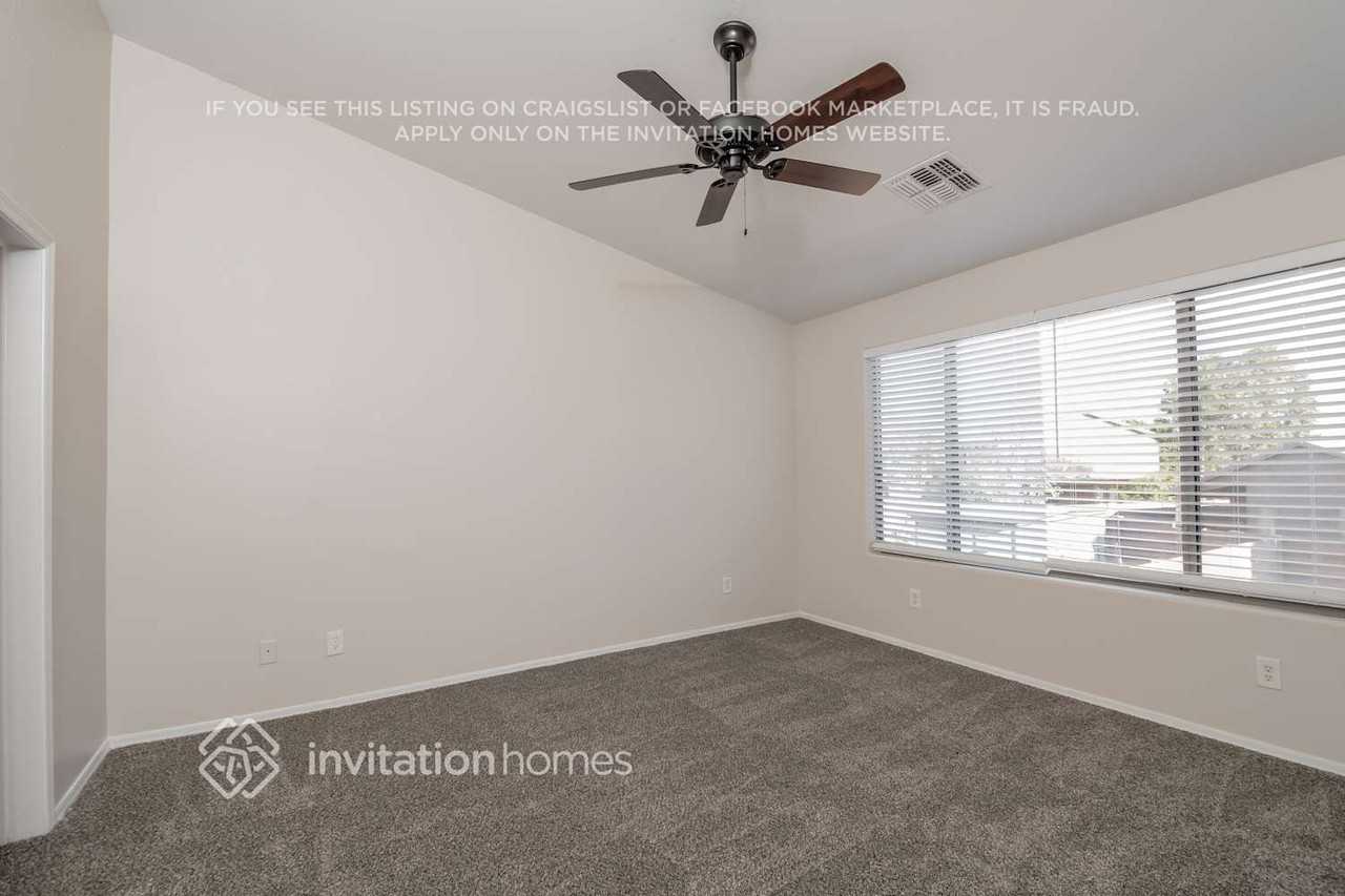 15378 W Shangri La Rd - Photo 7 of 16