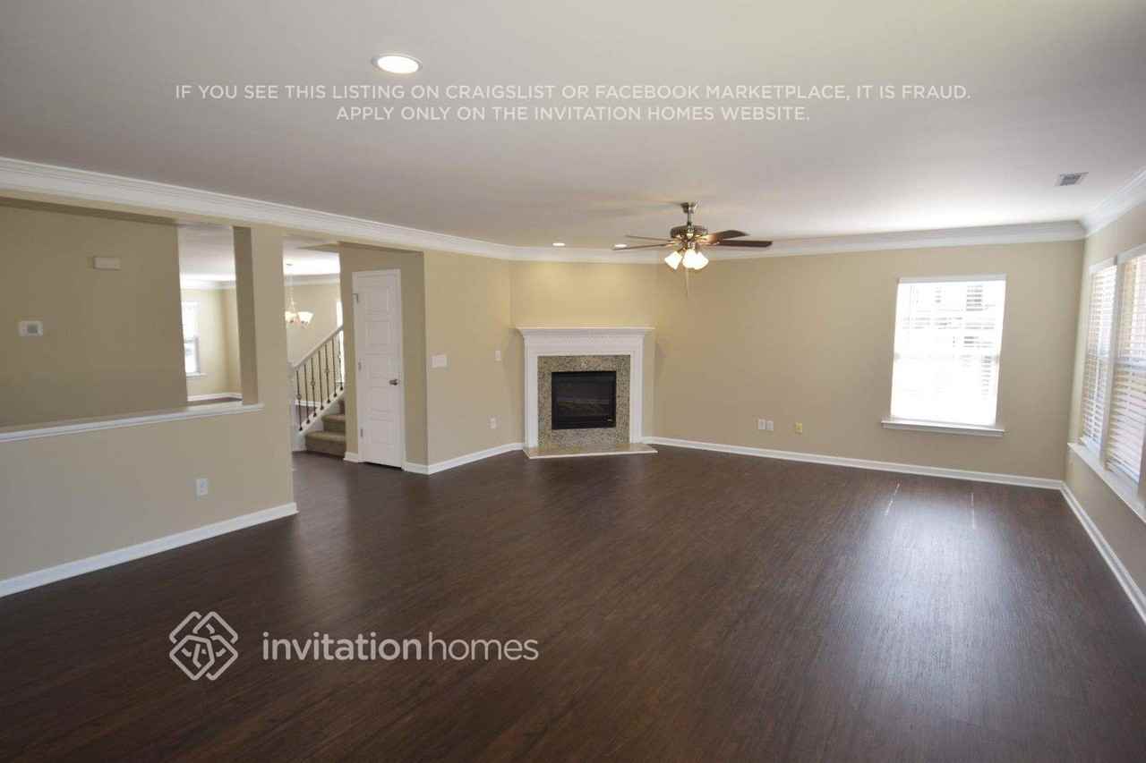 2936 Roundleaf Ct - Photo 4 of 16