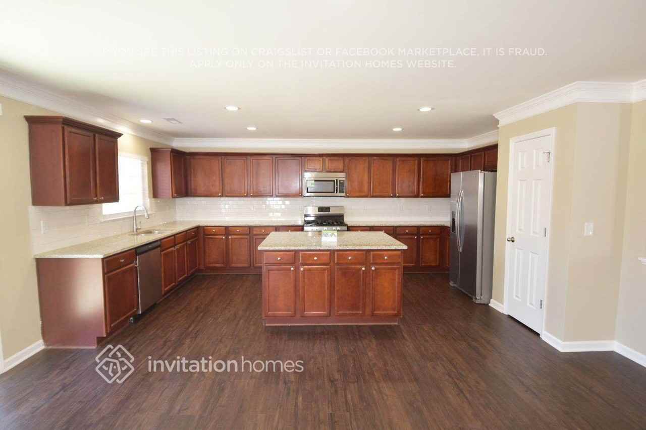 2936 Roundleaf Ct - Photo 6 of 16