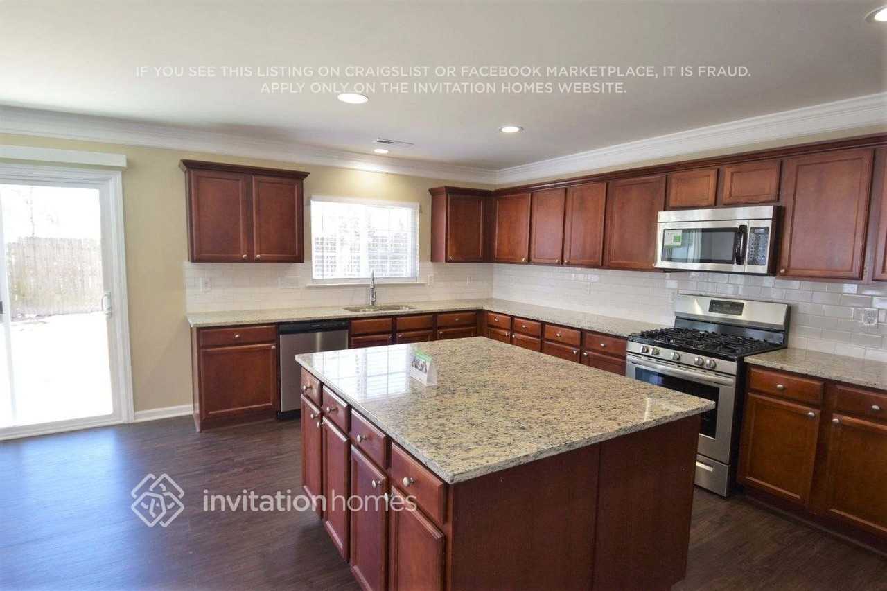 2936 Roundleaf Ct - Photo 7 of 16