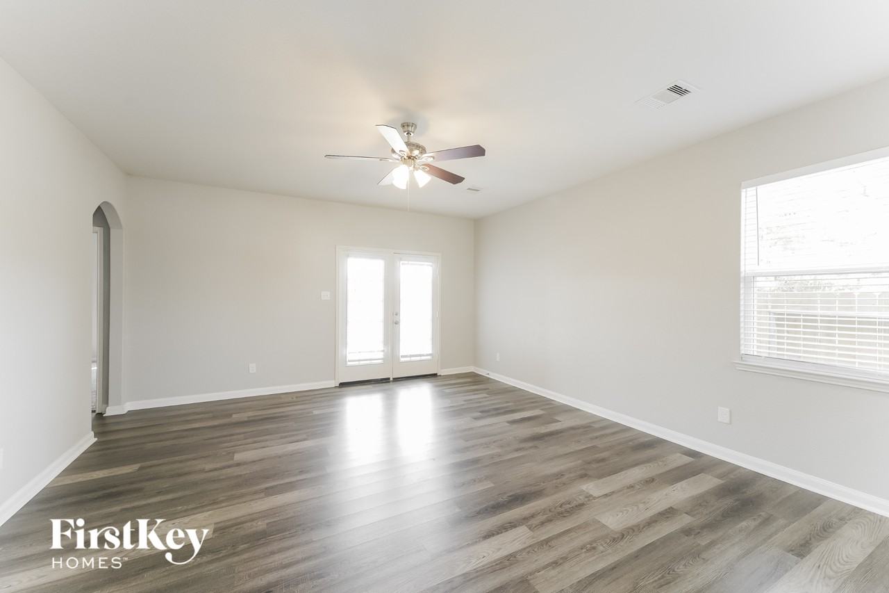 25069 Authors Dr - Photo 3 of 15