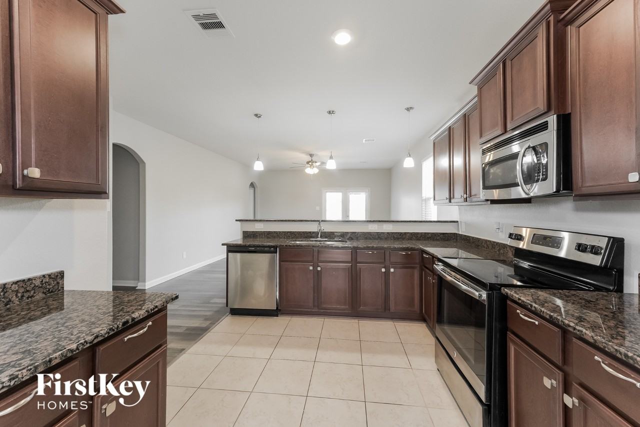 25069 Authors Dr - Photo 7 of 15