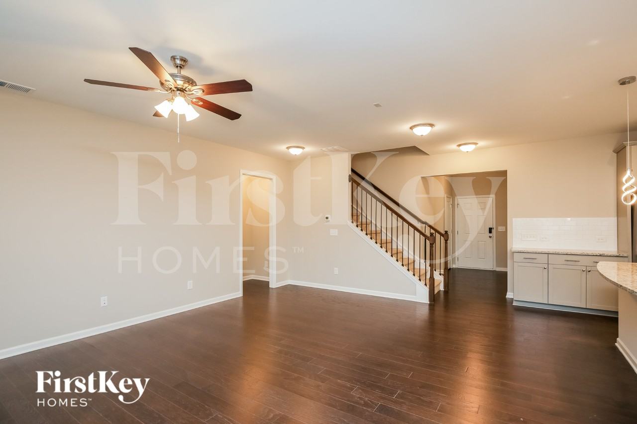 6040 Wheeler Ridge Rd - Photo 2 of 18