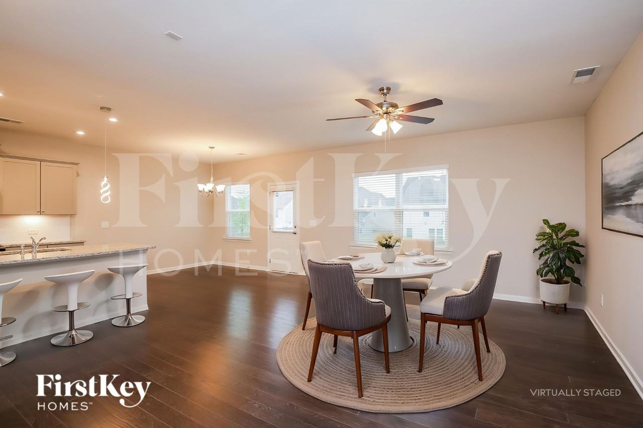 6040 Wheeler Ridge Rd - Photo 6 of 18
