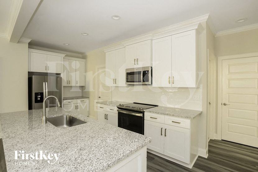 1242 Pless St Nw - Photo 5 of 15