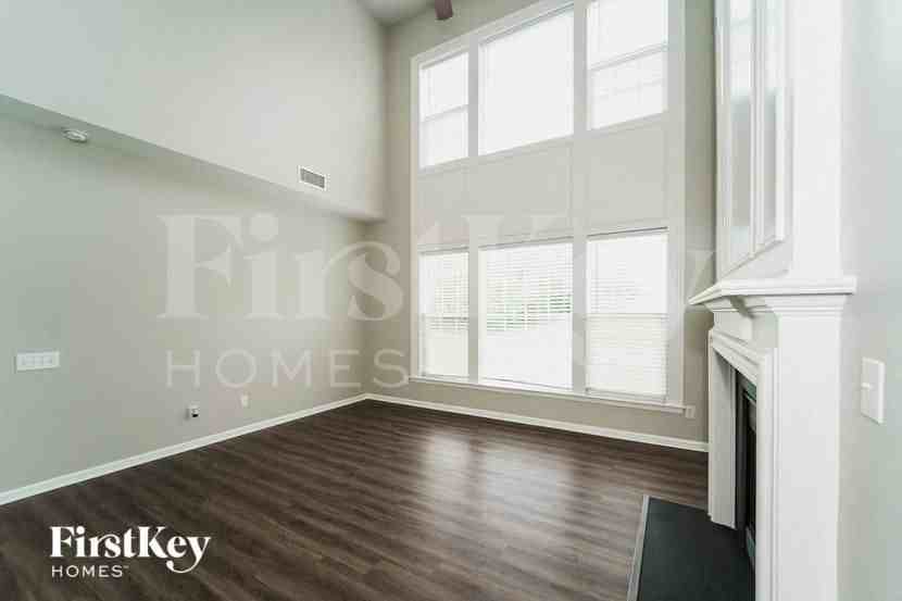 10435 Olde Ivy Way - Photo 4 of 15