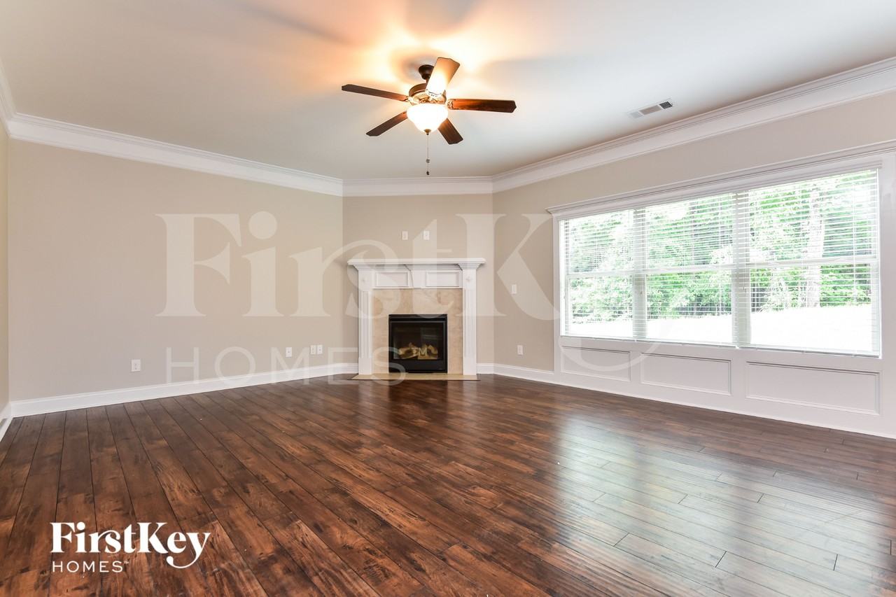 2101 Braswell Ln - Photo 2 of 15