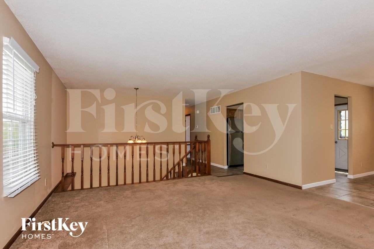 2605 Westminister Dr - Photo 7 of 15