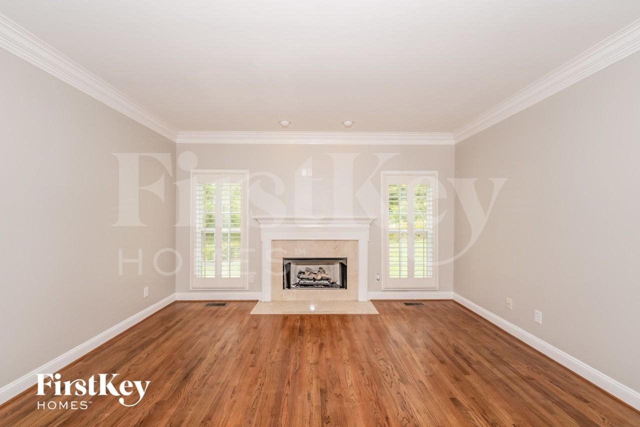 1596 Mountain Lodge Trl - Photo 2 of 15