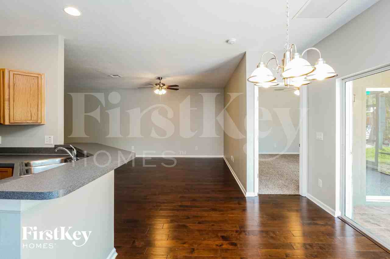 2061 Marsh Hawk Dr - Photo 6 of 15