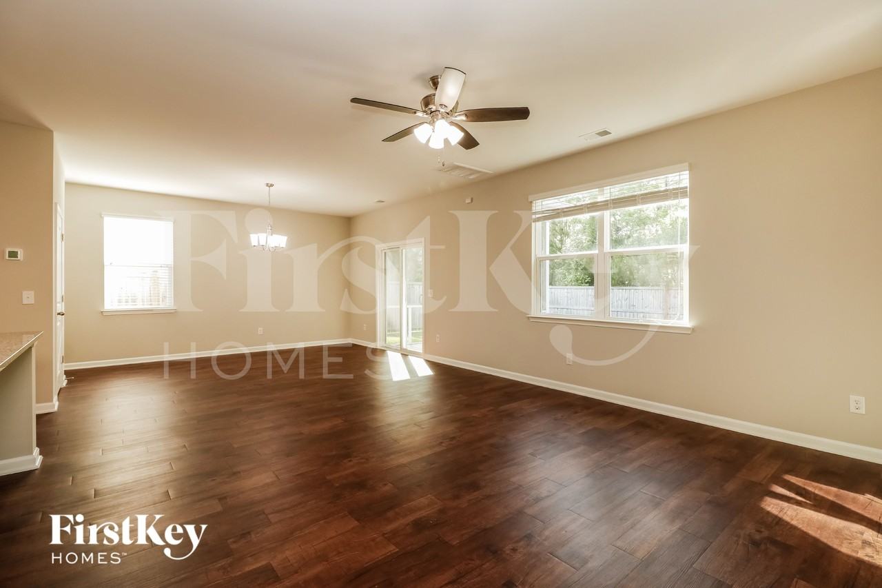 516 Glady Rd - Photo 2 of 15