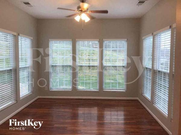 6004 Carson Spring Ct - Photo 4 of 10