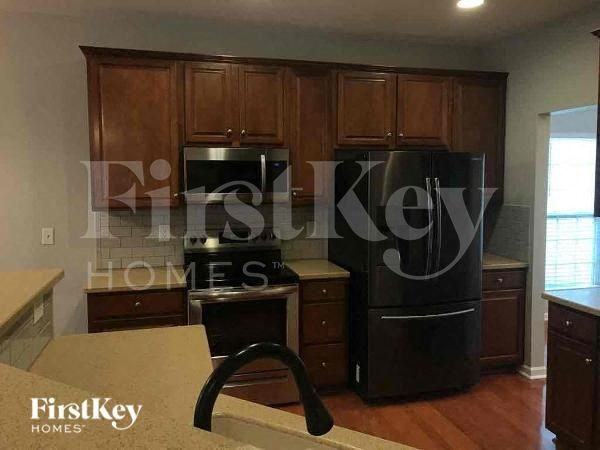 6004 Carson Spring Ct - Photo 5 of 10