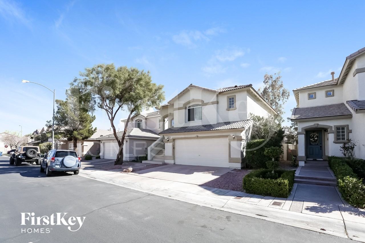 9271 Ansley Ct - Photo 2 of 15