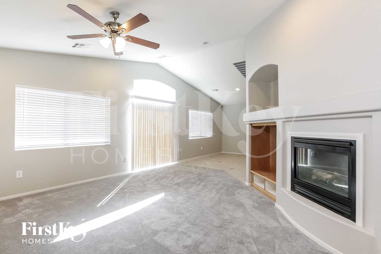 9271 Ansley Ct - Photo 3 of 15