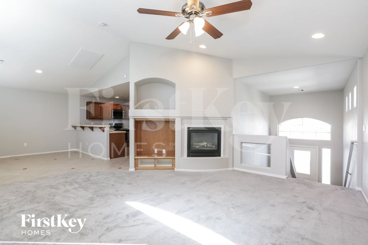 9271 Ansley Ct - Photo 4 of 15