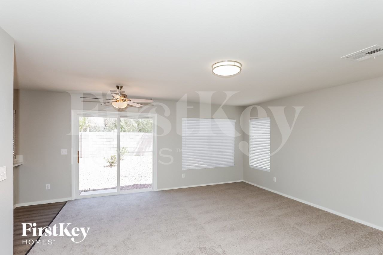 10174 Pennyroyal St - Photo 7 of 15