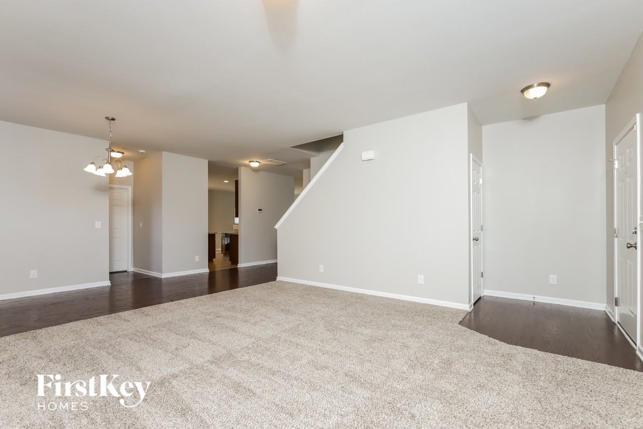 2115 Bethany Trace Ln - Photo 2 of 15