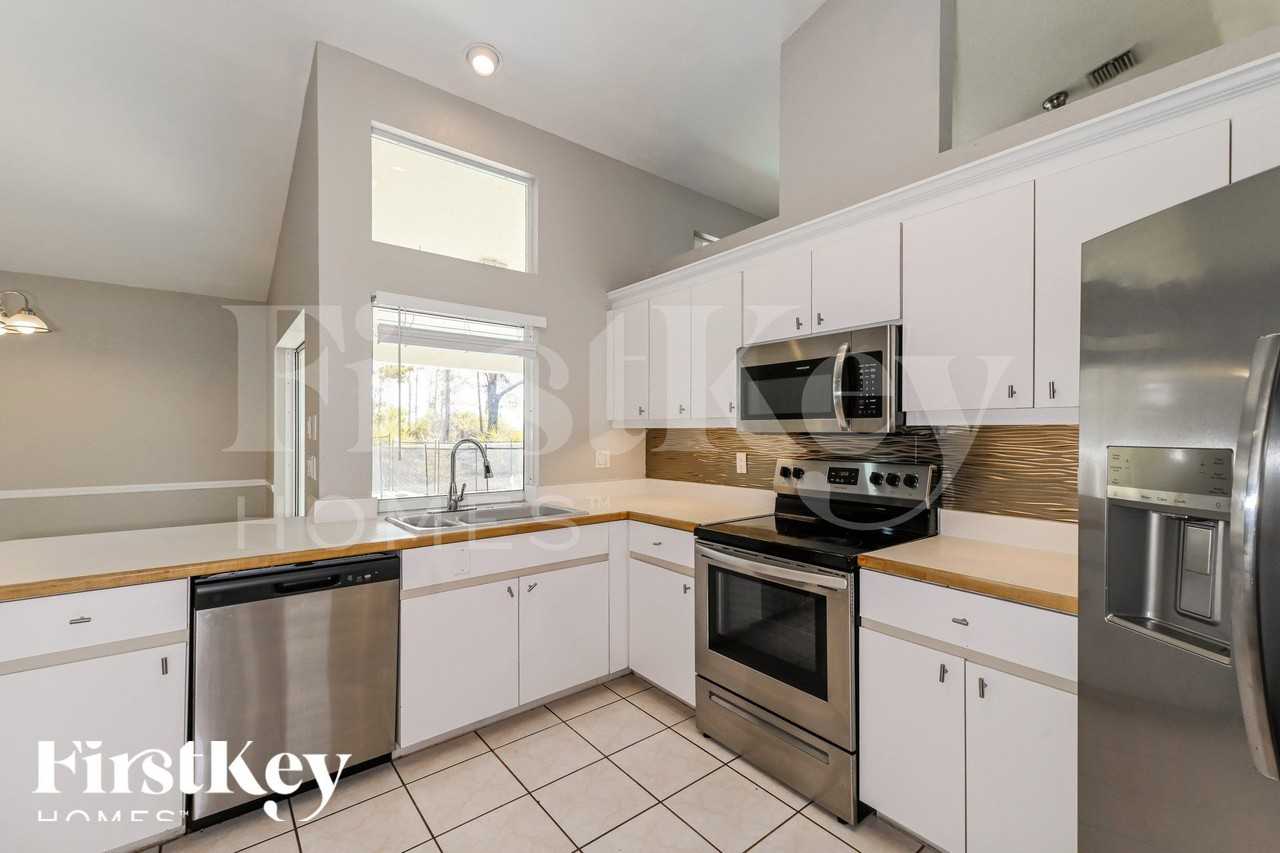 3166 Gillot Blvd - Photo 5 of 16