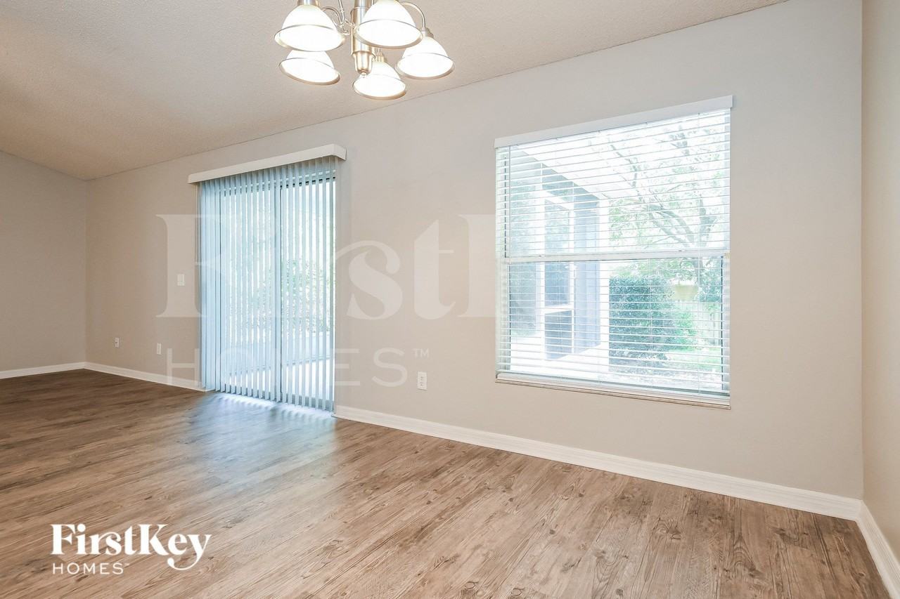 1254 Kenworth Dr - Photo 6 of 15