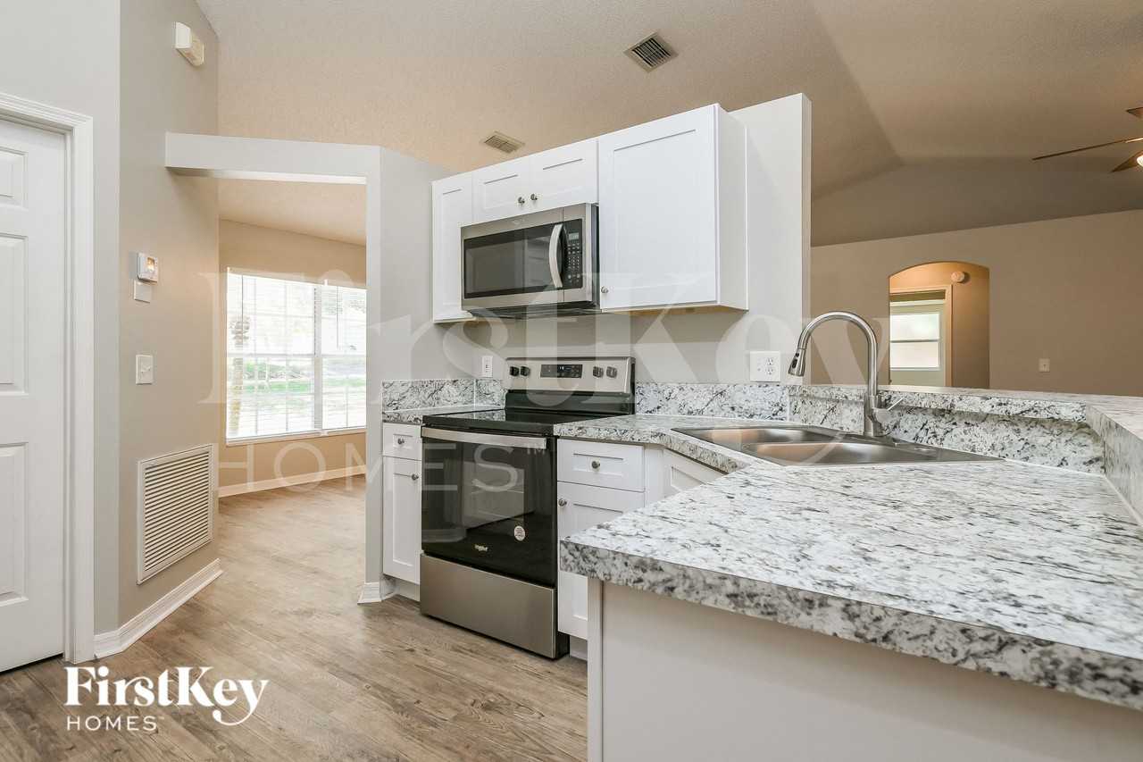 1254 Kenworth Dr - Photo 7 of 15