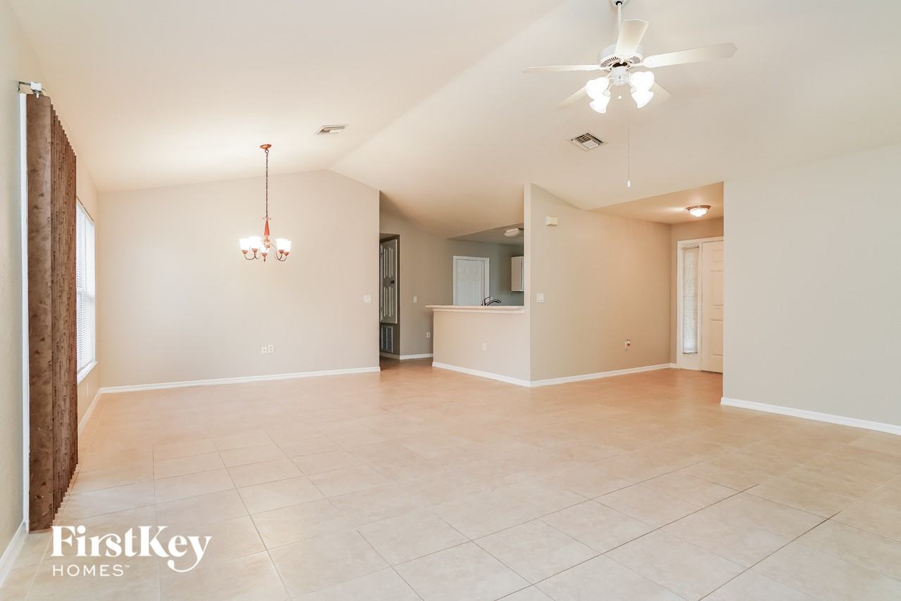 226 North Ave - Photo 4 of 15