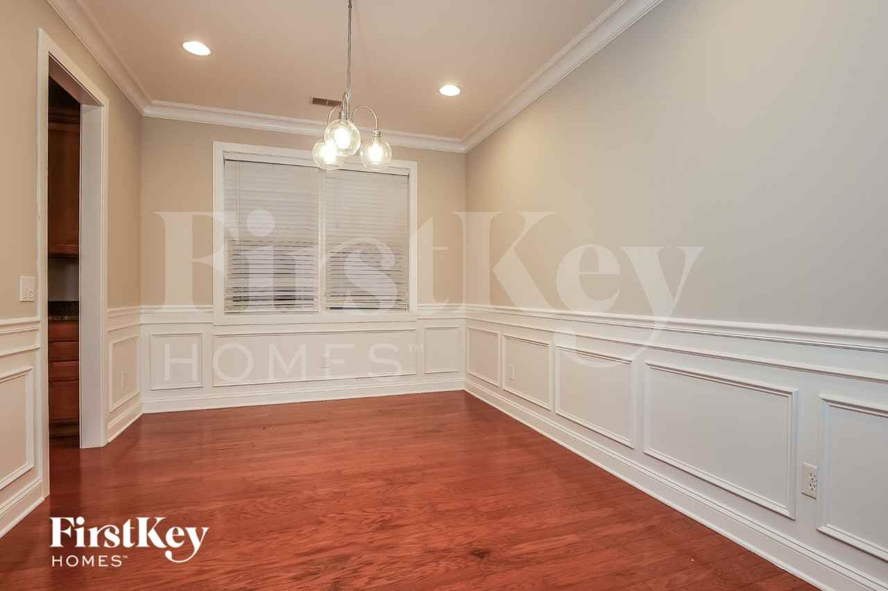 1081 Moss Grove Dr - Photo 6 of 19