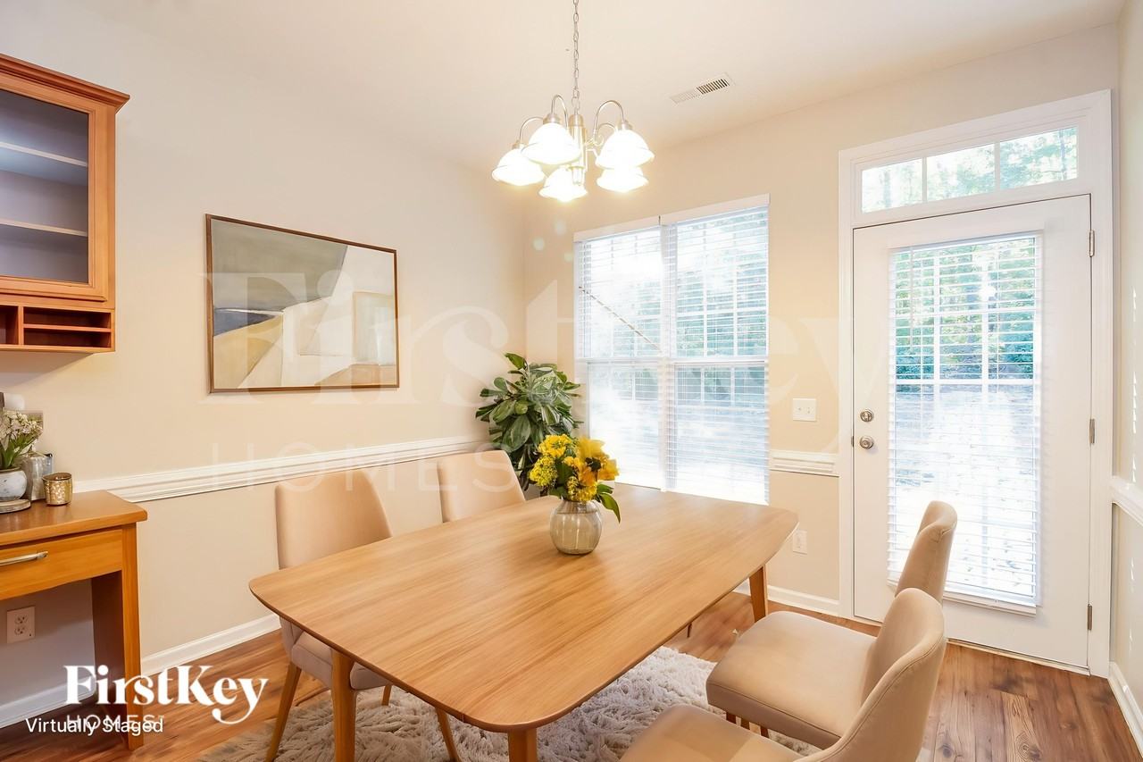 708 Hawthorn Ridge Dr - Photo 6 of 18