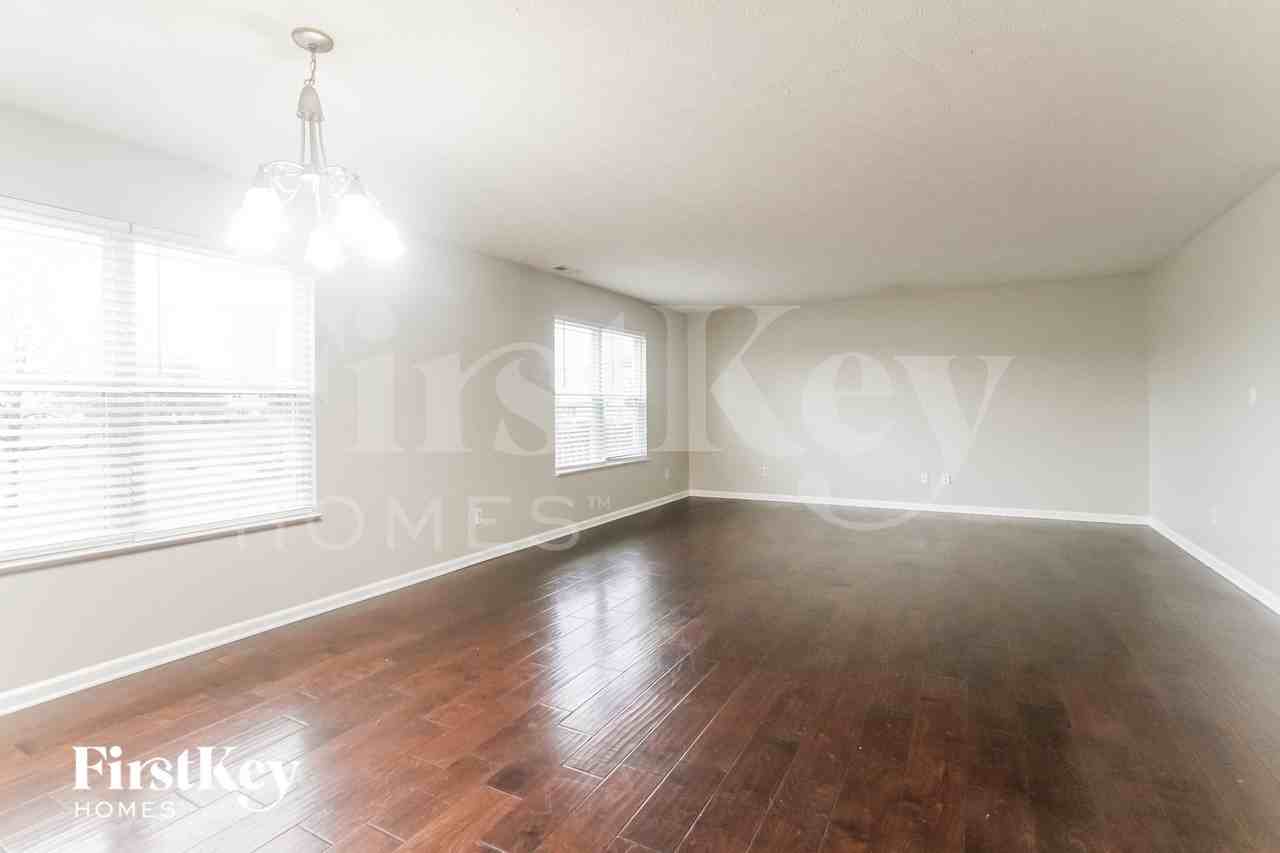 8051 Little River Ln - Photo 3 of 15