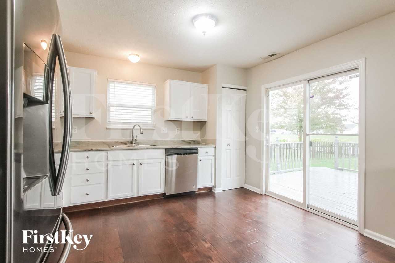 8051 Little River Ln - Photo 5 of 15