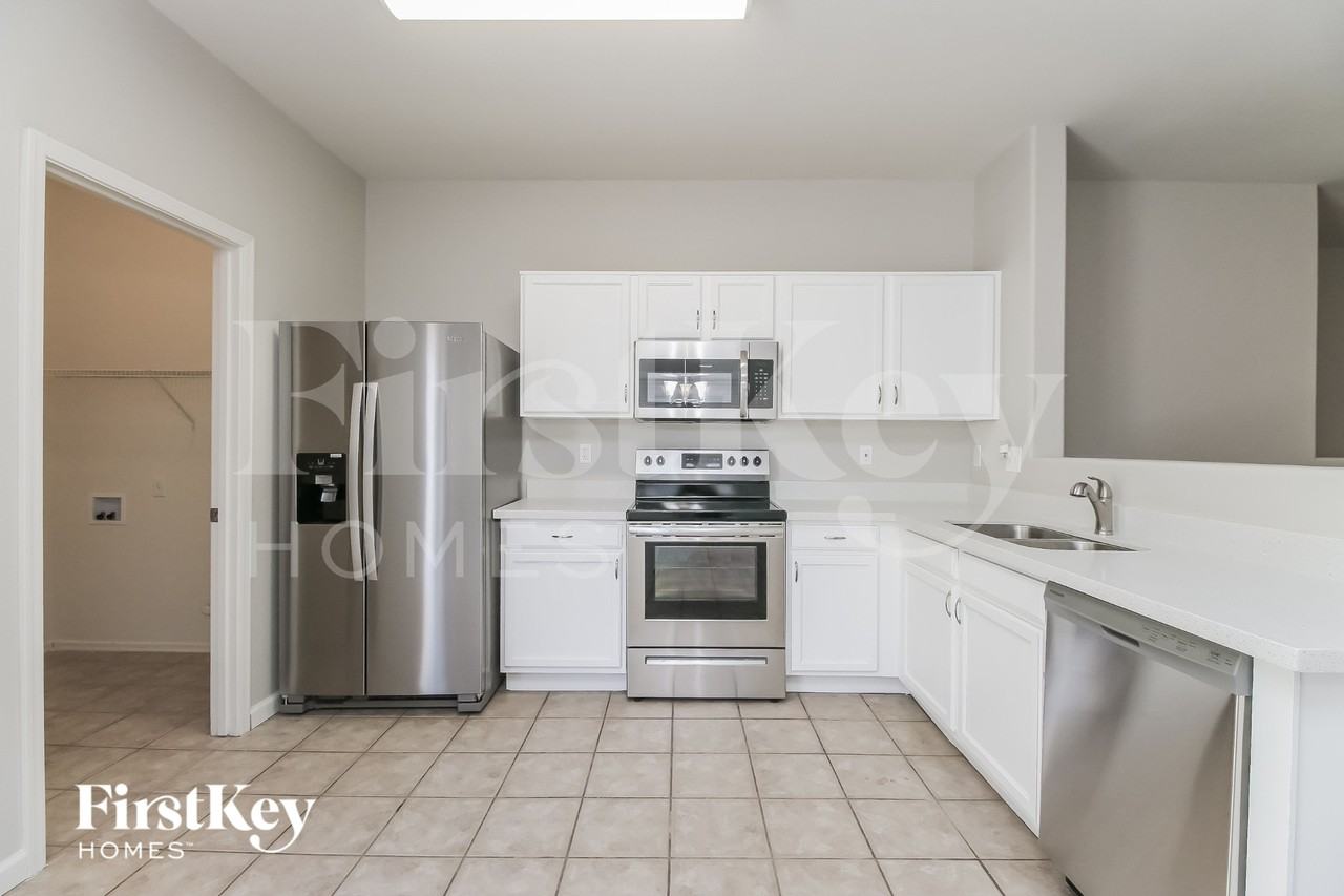 1232 E Omega Dr - Photo 7 of 15