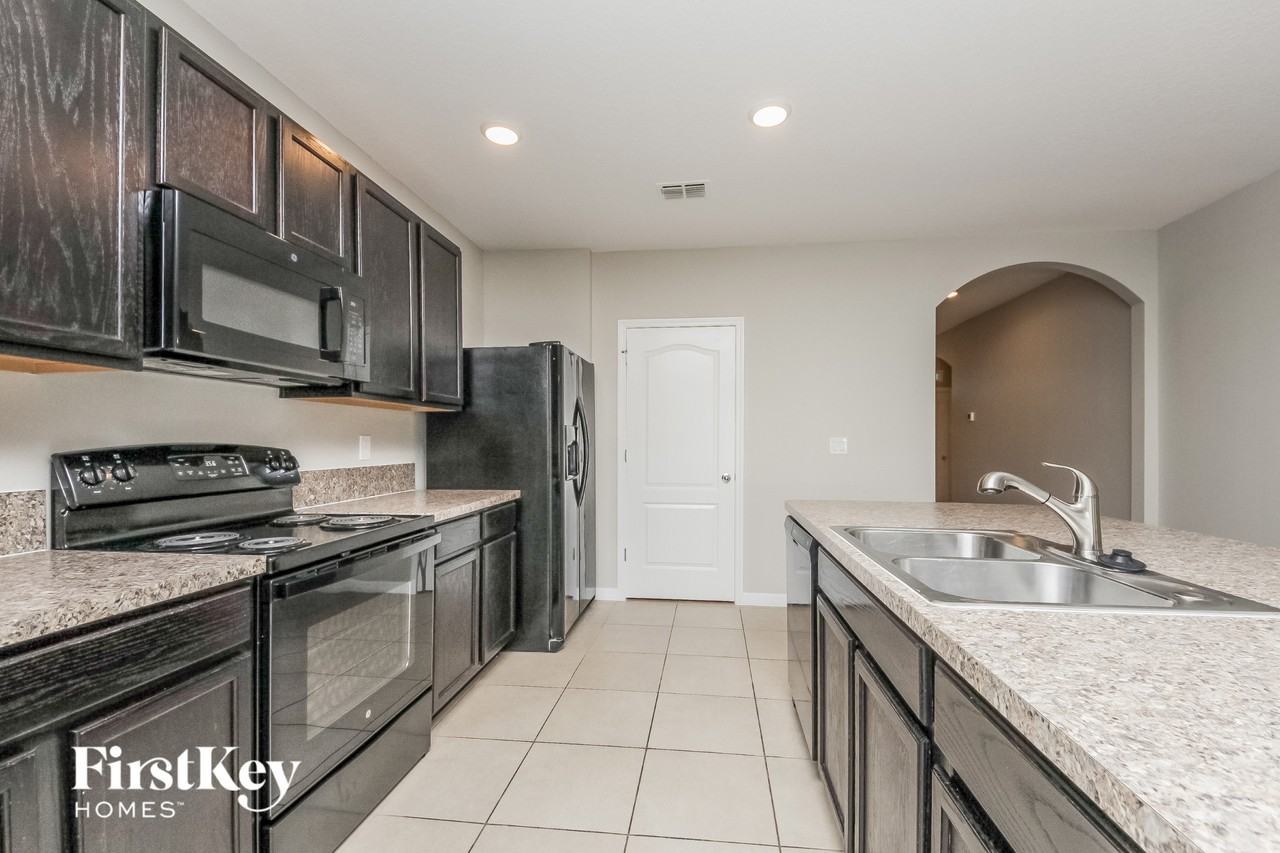 1779 Partin Terrace Rd - Photo 6 of 15