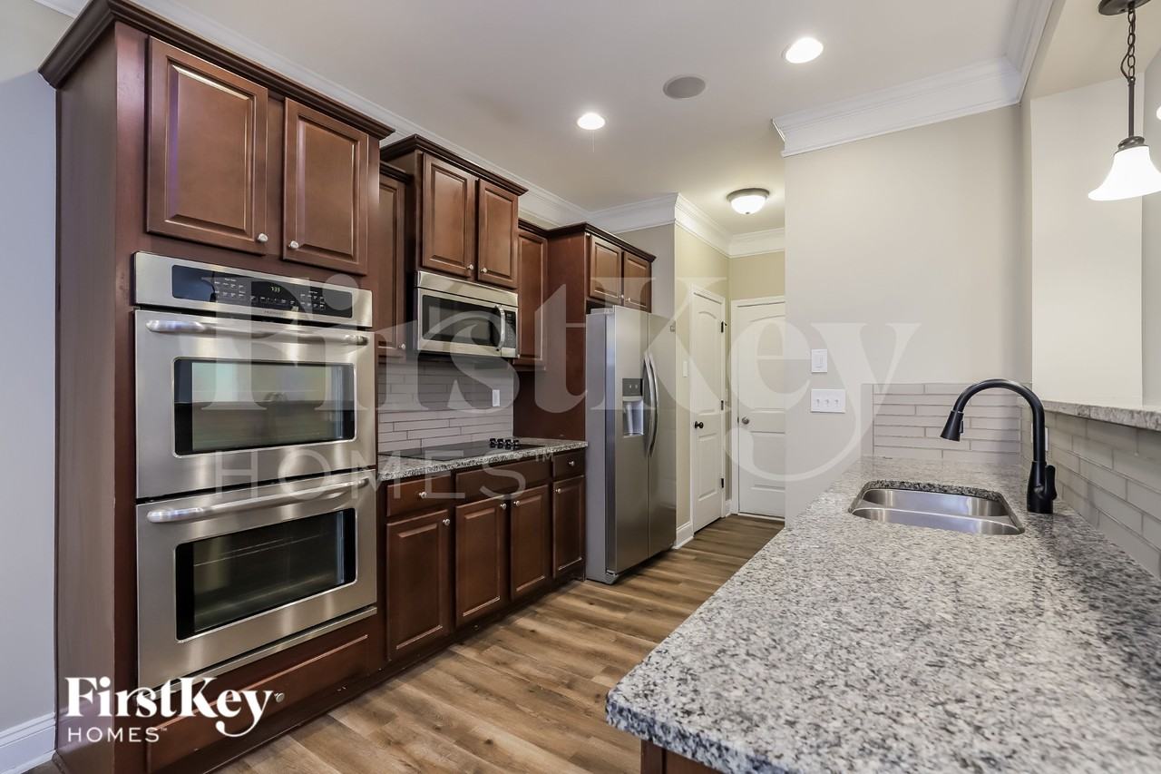 4351 Highland Gate Pkwy - Photo 5 of 15