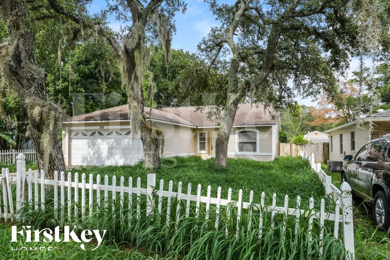 325 Crabtree Ave - Photo 2 of 16