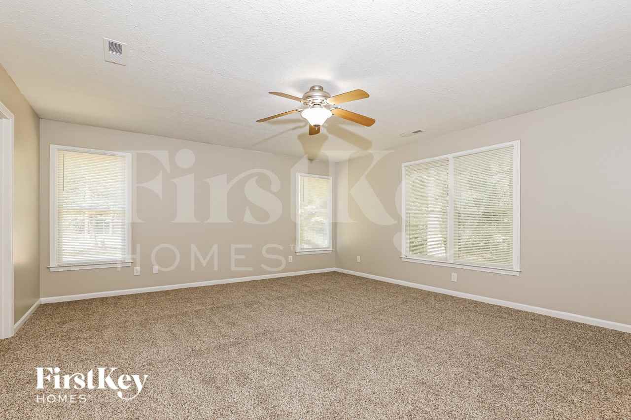 200 Ridge Way - Photo 7 of 19