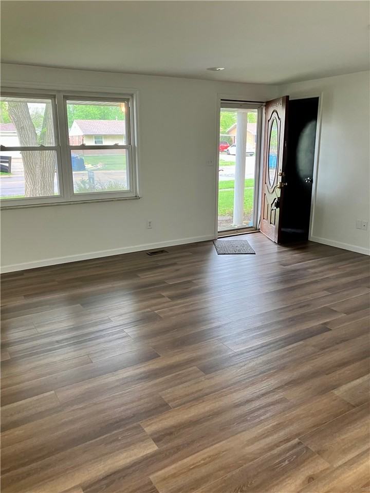 4506 Powell Rd - Photo 2 of 24