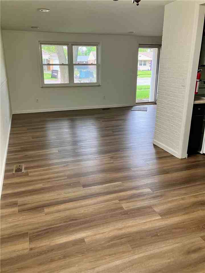 4506 Powell Rd - Photo 4 of 24