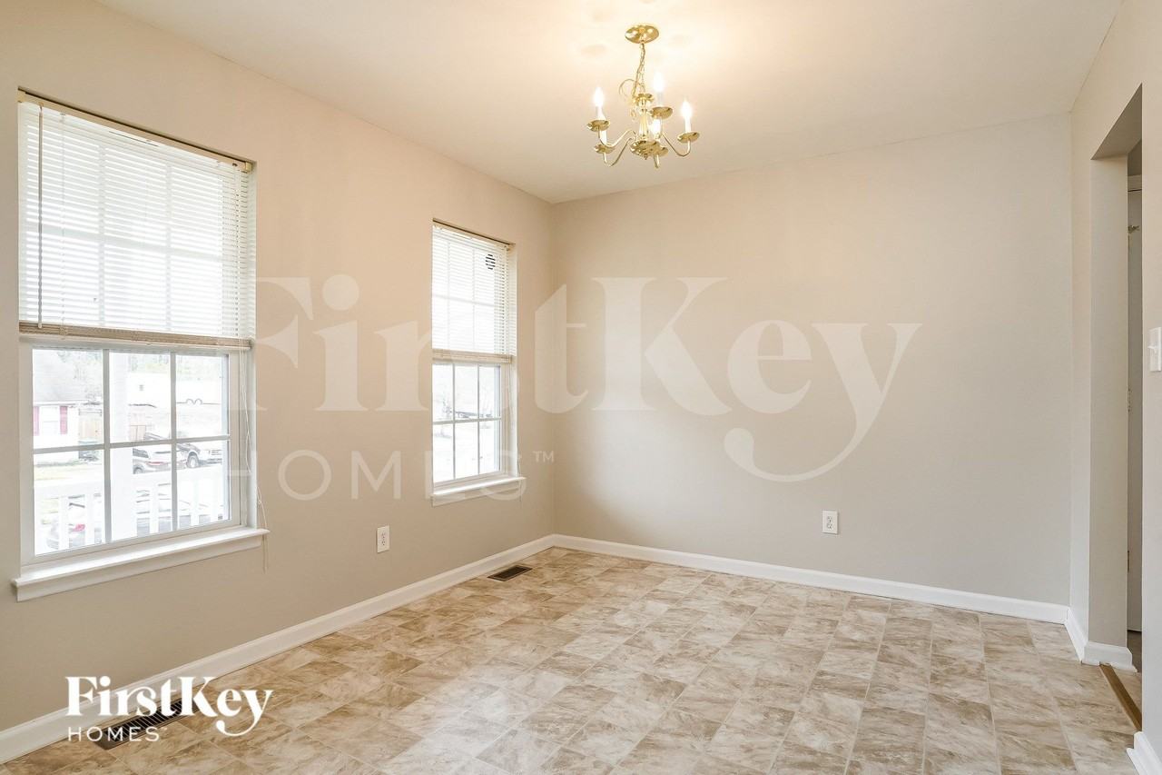 809 Hounds Chase Dr - Photo 5 of 15