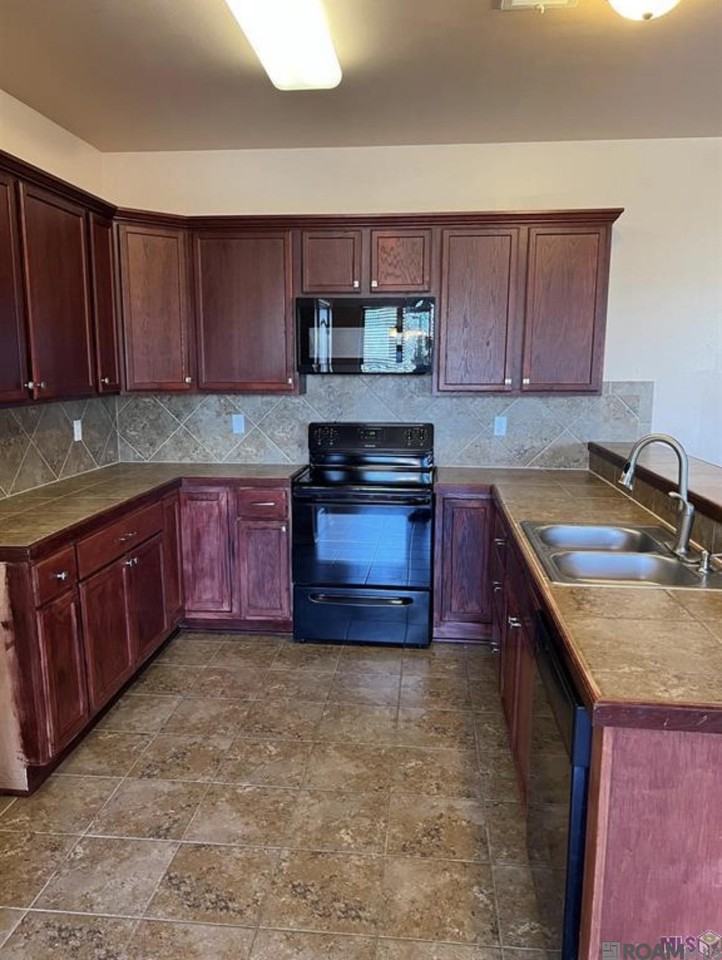 9437 Redwood Lake Blvd - Photo 6 of 25