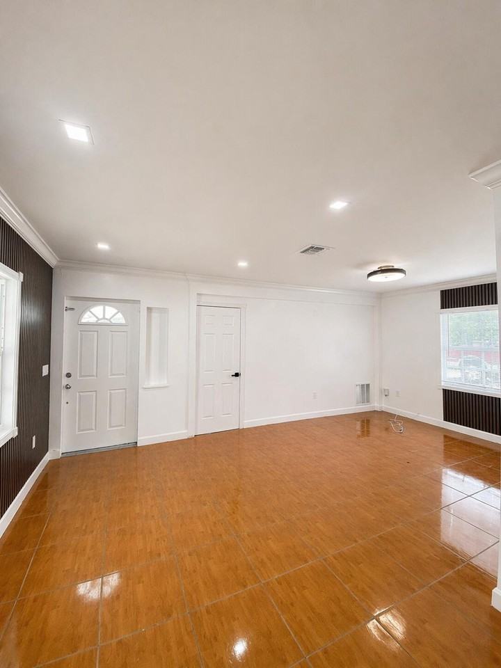 125 Walker Ave - Photo 2 of 11
