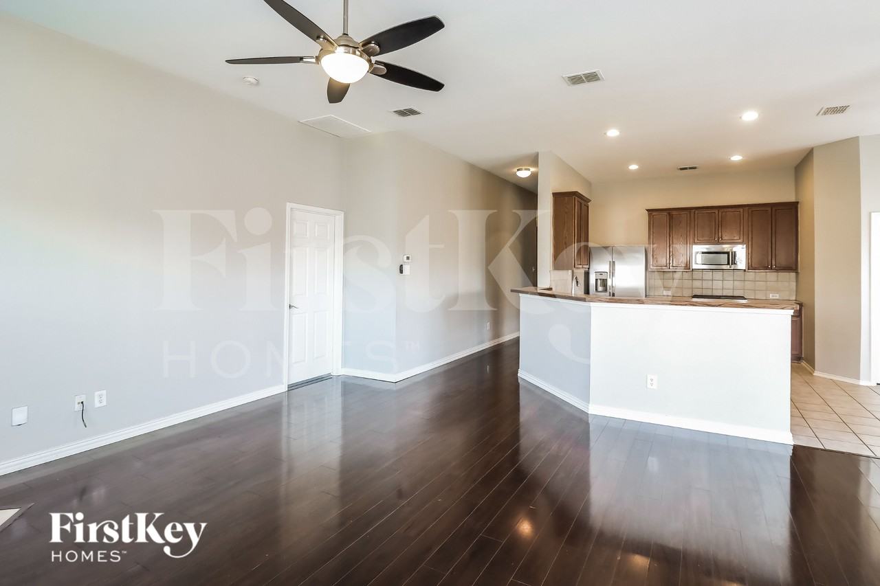14048 Tanglebrush Trl - Photo 4 of 19